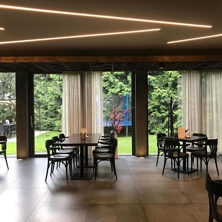 Restaurace A Penzion U Klasku ออลอโมตซ์ ภายนอก รูปภาพ